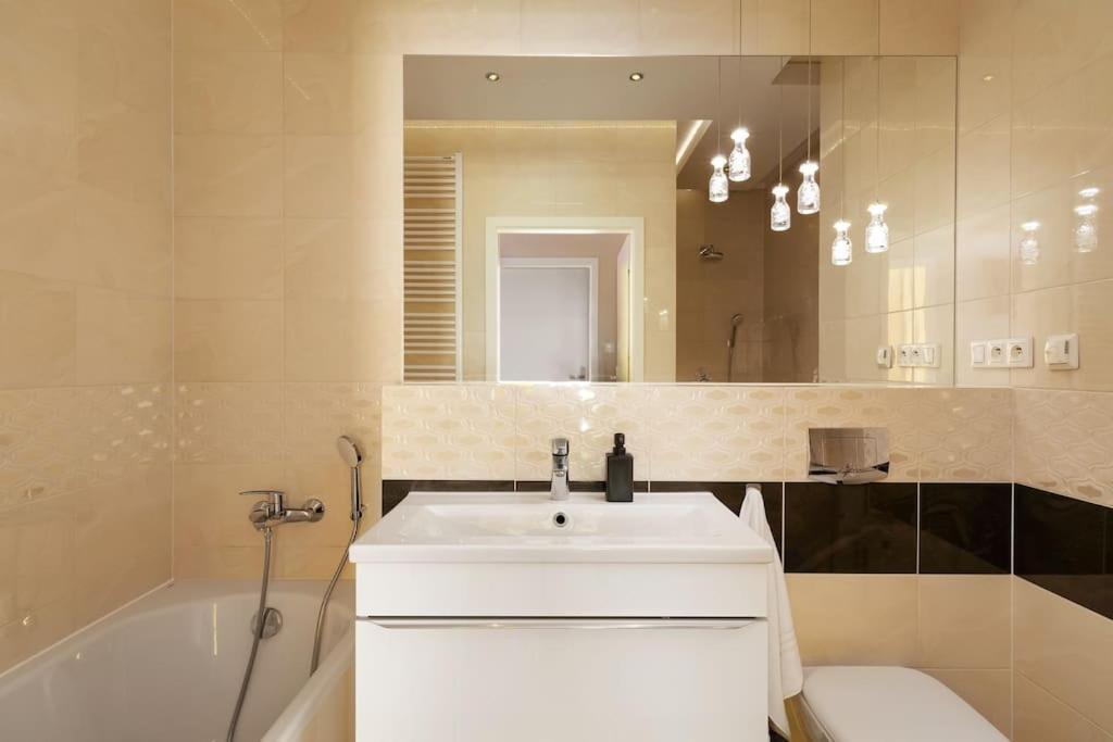 Appartement Chic Et Moderne Poznan Dış mekan fotoğraf